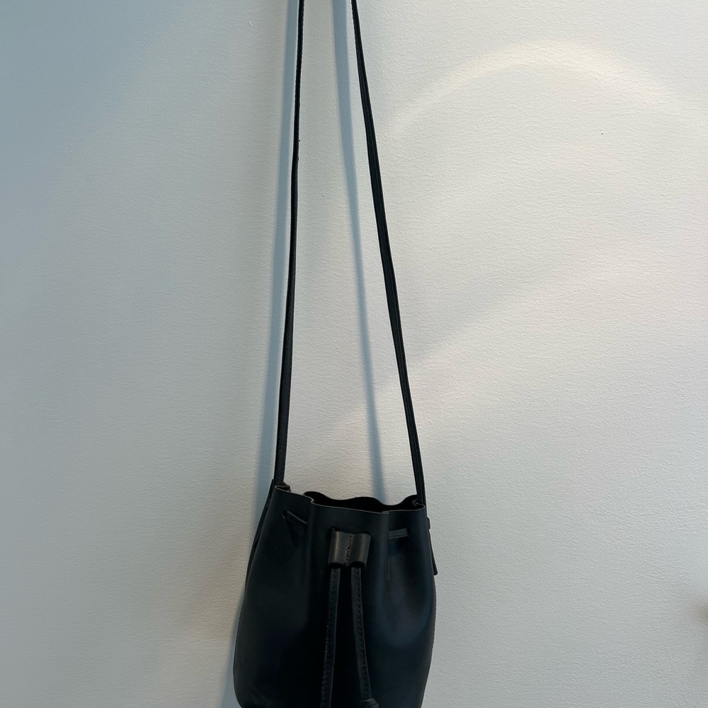 Chic Black Crossbody Bag